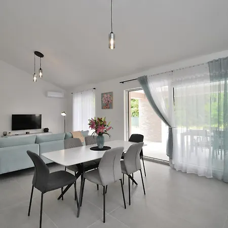 Tersaz Villa *